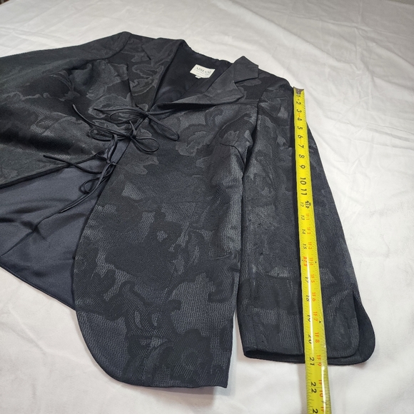 Armani collezioni woman floral Embossed black blazer size 8 - Picture 13 of 15